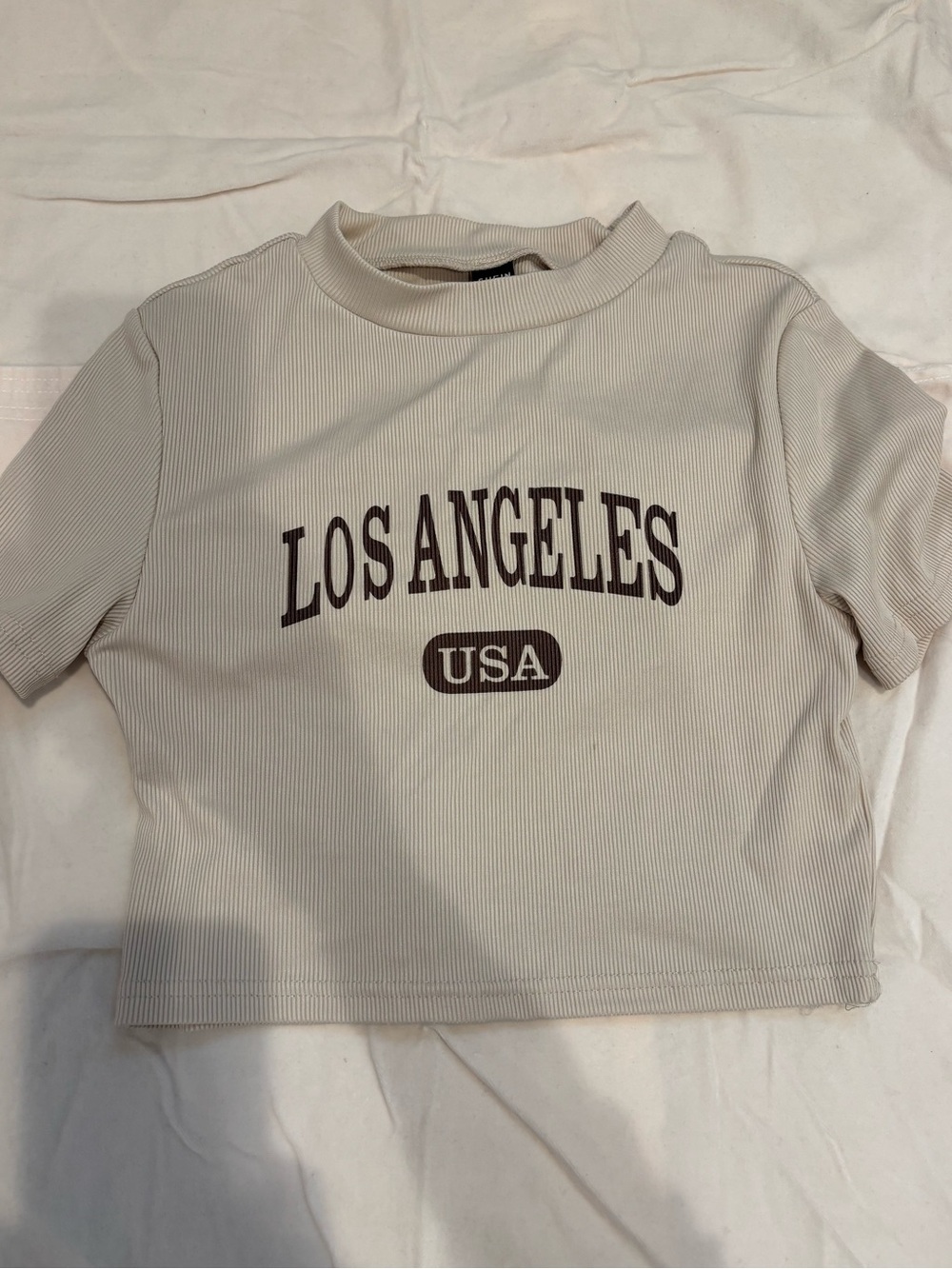 SHEIN Cream Crop Tee with Brown 'Los Angeles USA' Graphic